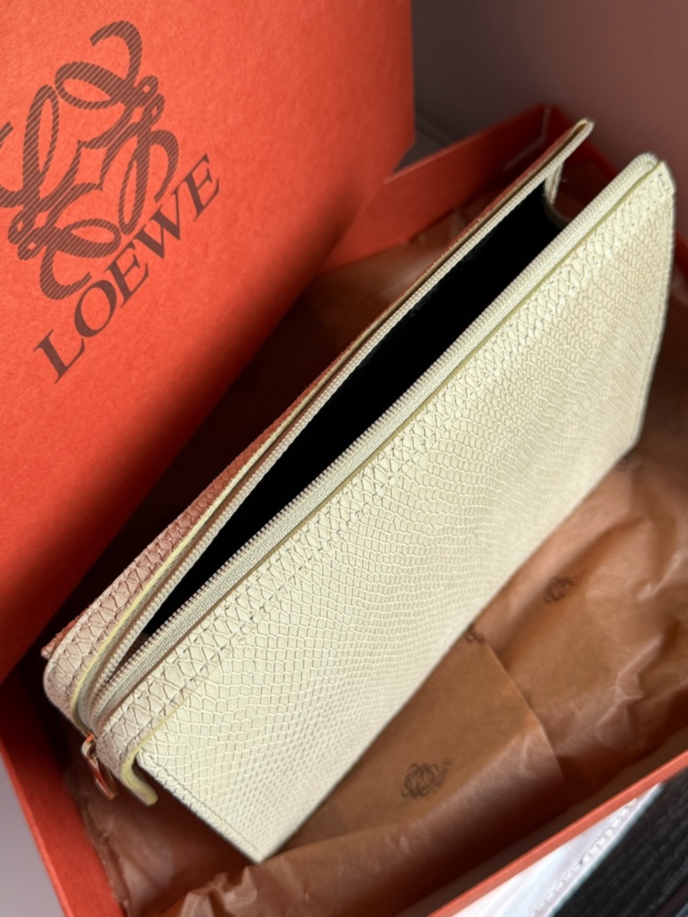 Loewe Cream Textured Zip Pouch with Gold Hardware MINT - Picture 9 of 10